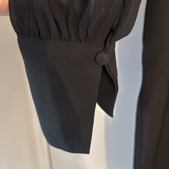 Dynamite Long Sleeve Deep V-neck Dress Size Large - Picture 3 of 10